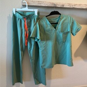 Figs mint Green Scrub Set with Orange Drawstring